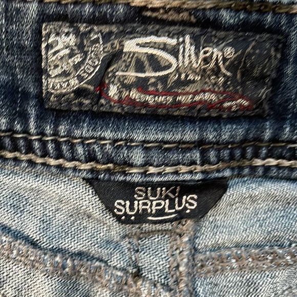 Silver - Picture 2 of 4